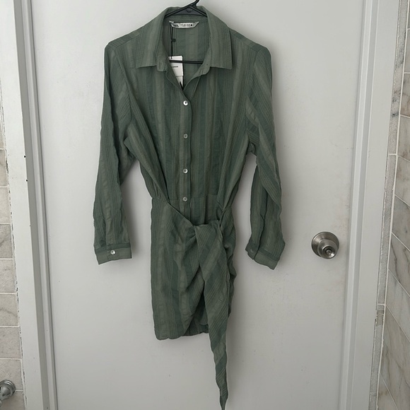 Zara green button down ‘Zoe’ dress - Picture 1 of 4